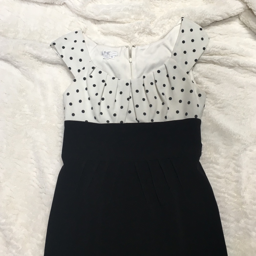 Adorable retro vintage inspired polka dot dress